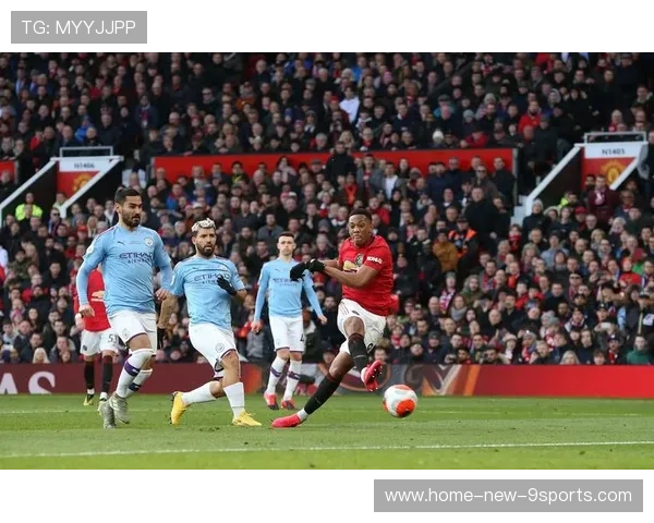 布鲁诺禁区外远射惊现弧线美感 布鲁诺禁区外远射惊现弧线美感